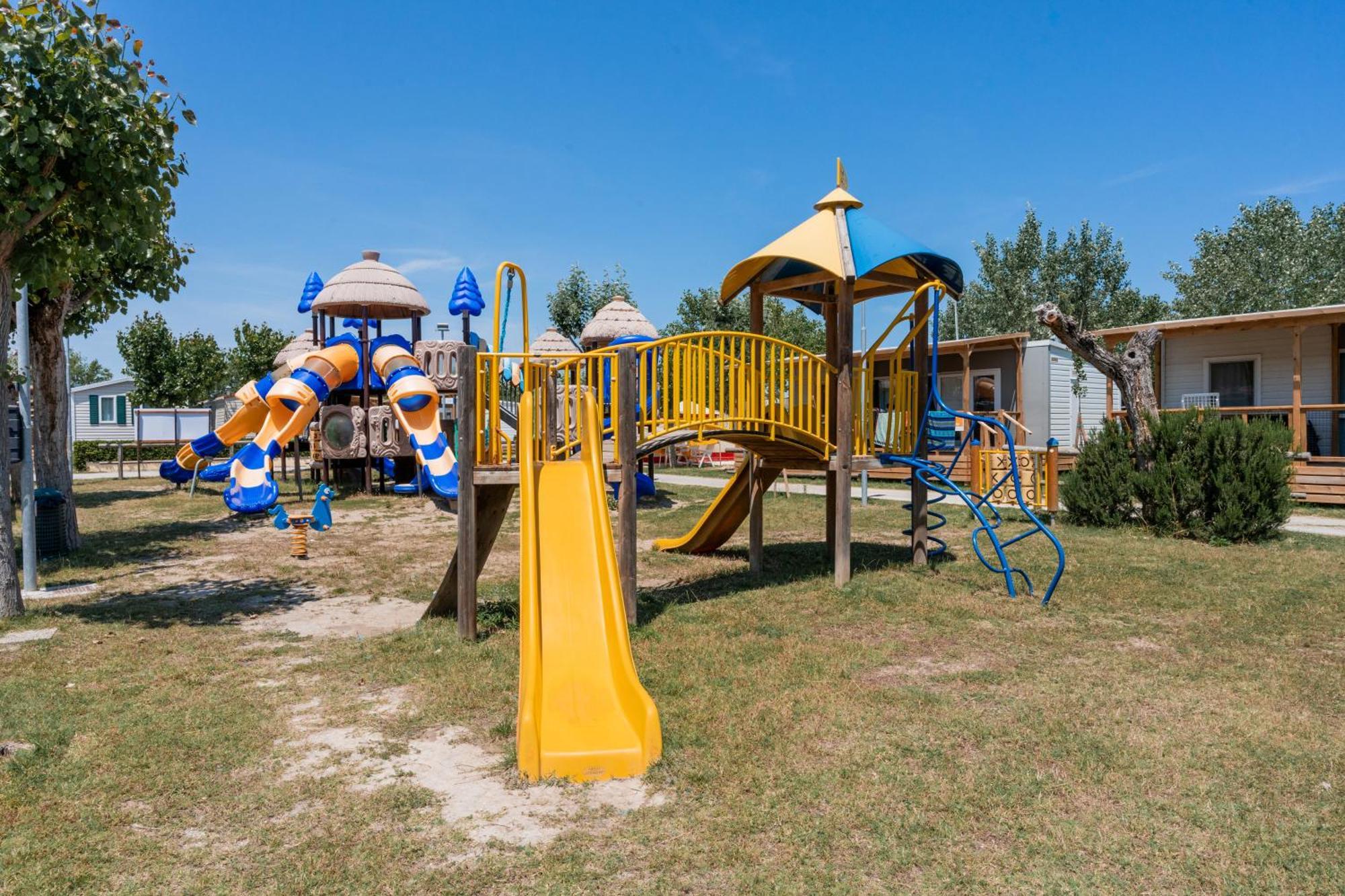 Club Del Sole Riccione Easy Camping Village Buitenkant foto